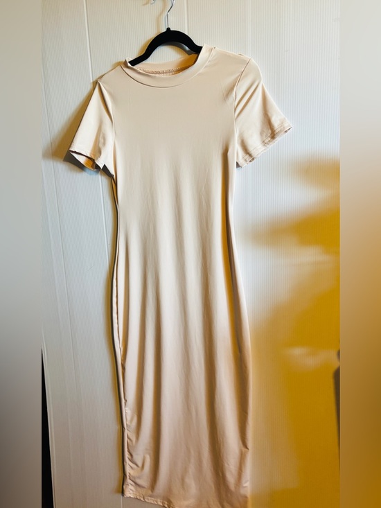 Dresses & Skirts - Women’s Cream Short-Sleeve Midi Dress